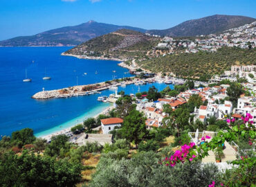 Antalya Kalkan’da villa tadilatı ve bahçe düzenlemesi yapan ekip