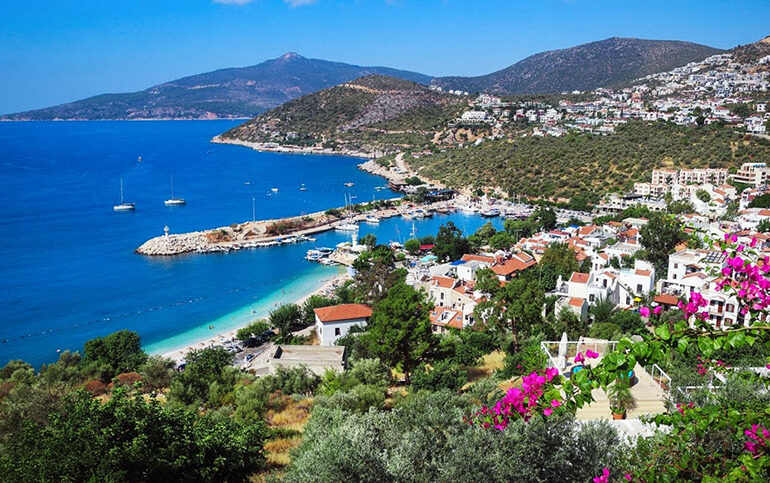 Antalya Kalkan 1 Antalya Kalkan’da villa tadilatı ve bahçe düzenlemesi yapan ekip