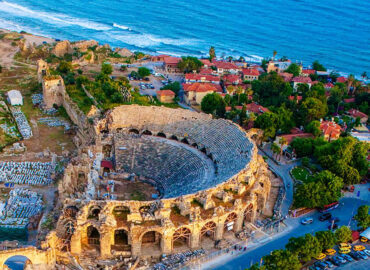 Antalya Side’de dış cephe tadilatı ve seramik döşeme yapan ustalar