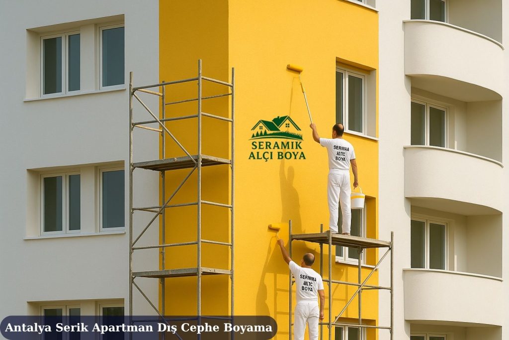 Antalya Serik Apartman Dış Cephe Boyama 2025 3 Antalya Serik Apartman Dış Cephe Boyama bir apartmanın dış cephesinde, iskele üzerinde çalışan iki usta
